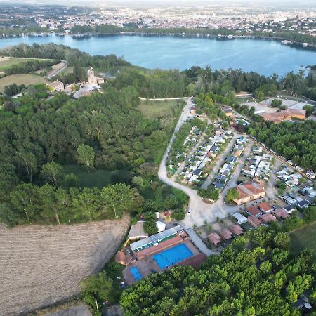 Camping Bungalow El Llac De Banyoles Porqueres Zewnętrze zdjęcie