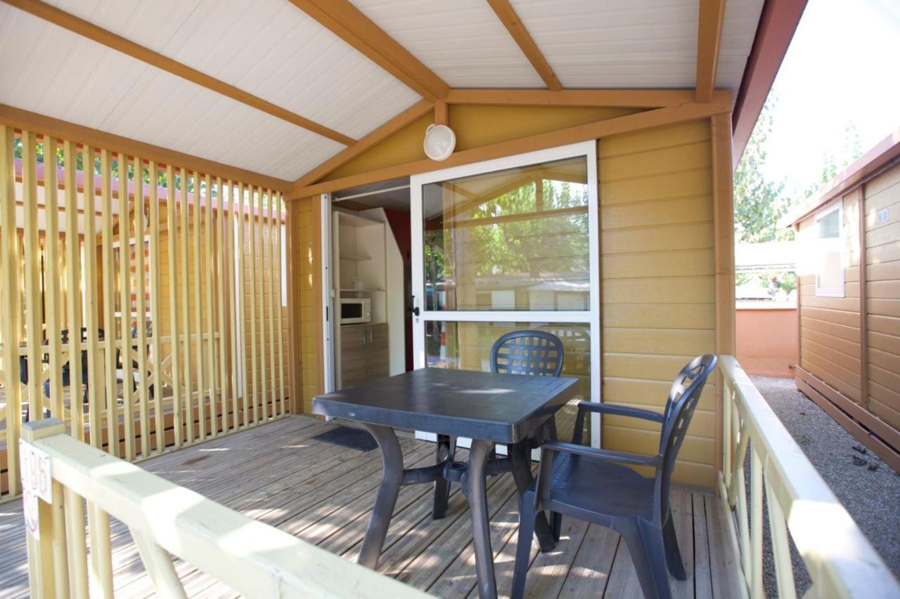 Camping Bungalow El Llac De Banyoles Porqueres Zewnętrze zdjęcie