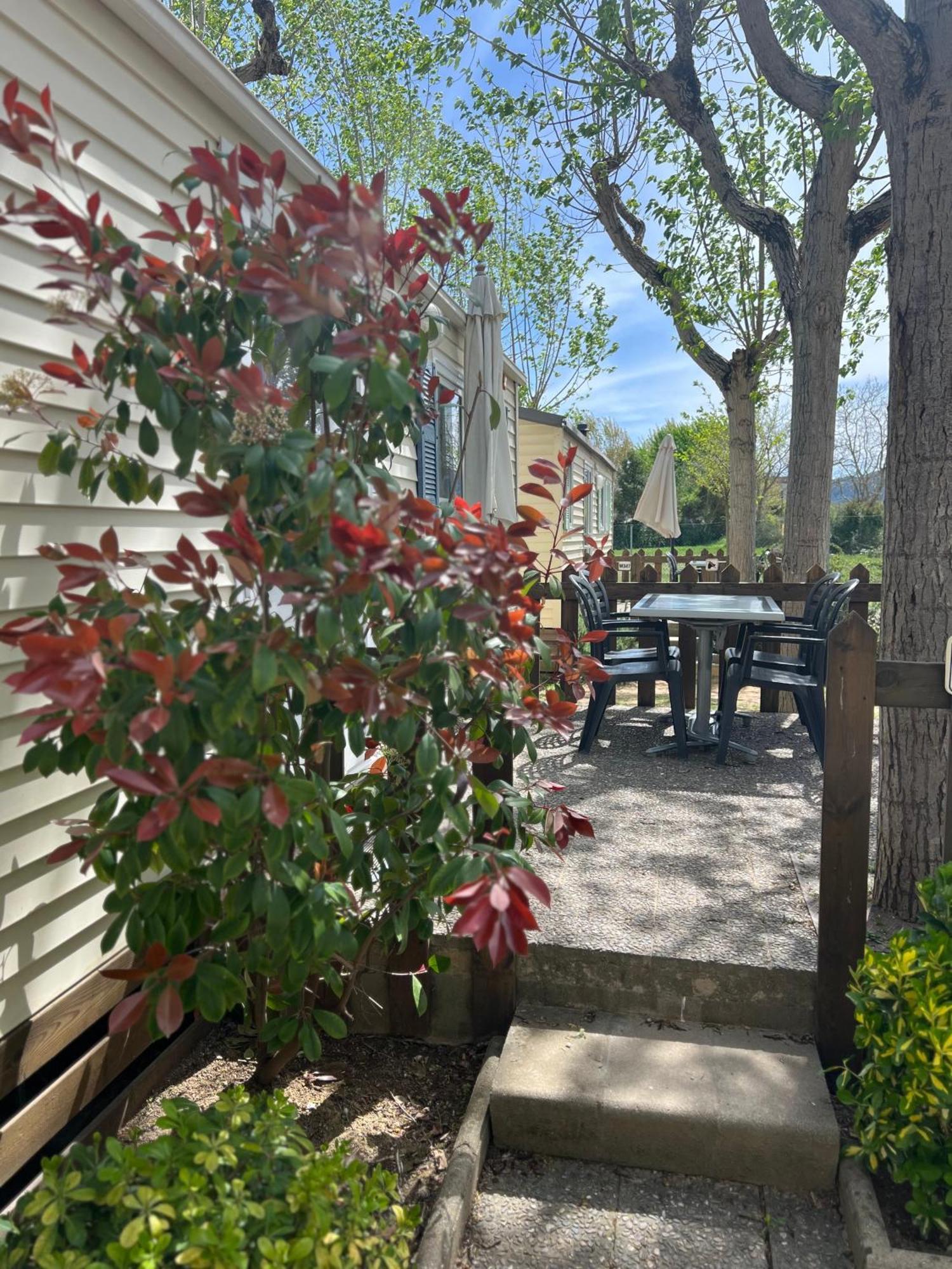 Camping Bungalow El Llac De Banyoles Porqueres Pokój zdjęcie