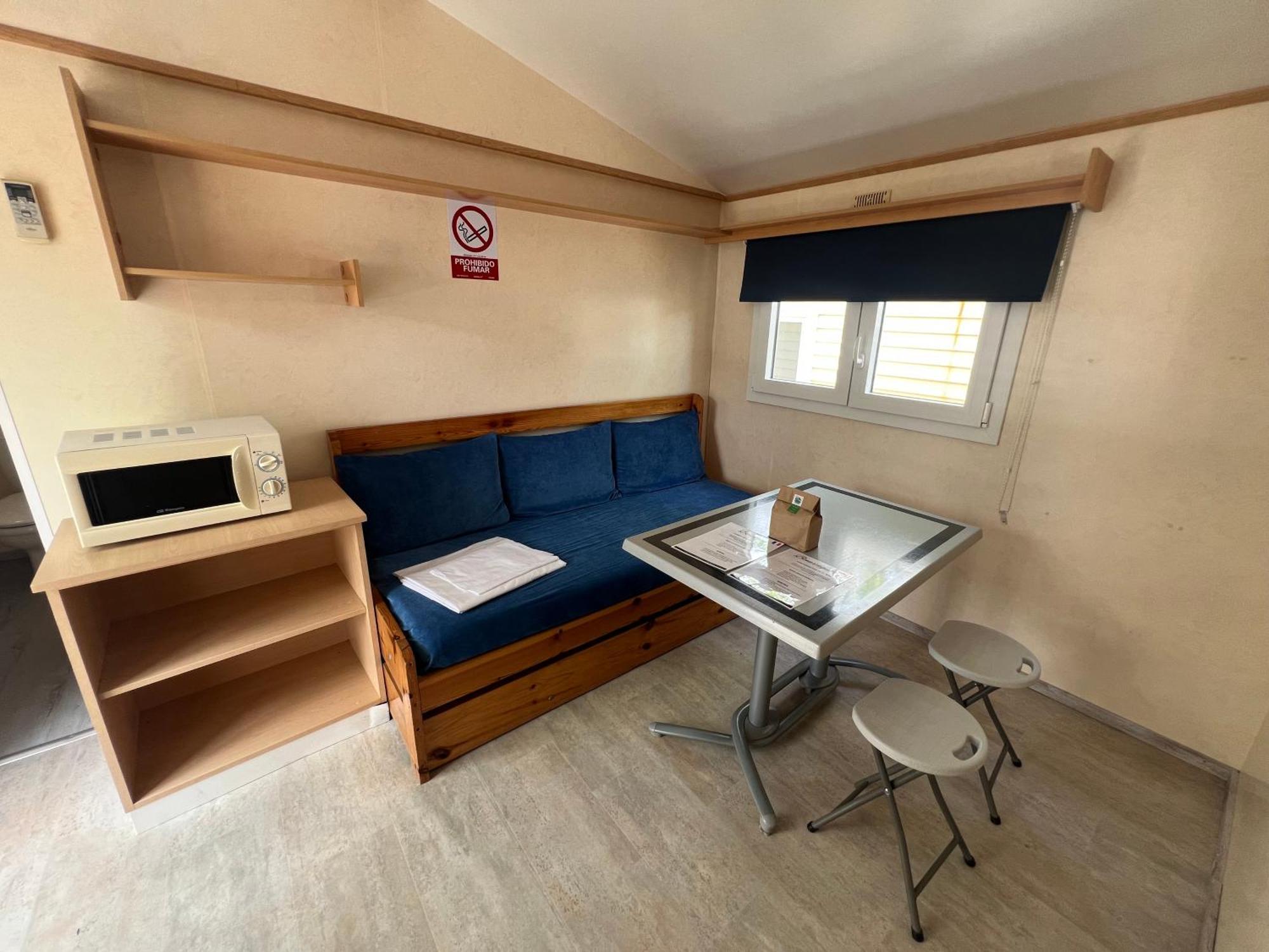 Camping Bungalow El Llac De Banyoles Porqueres Pokój zdjęcie